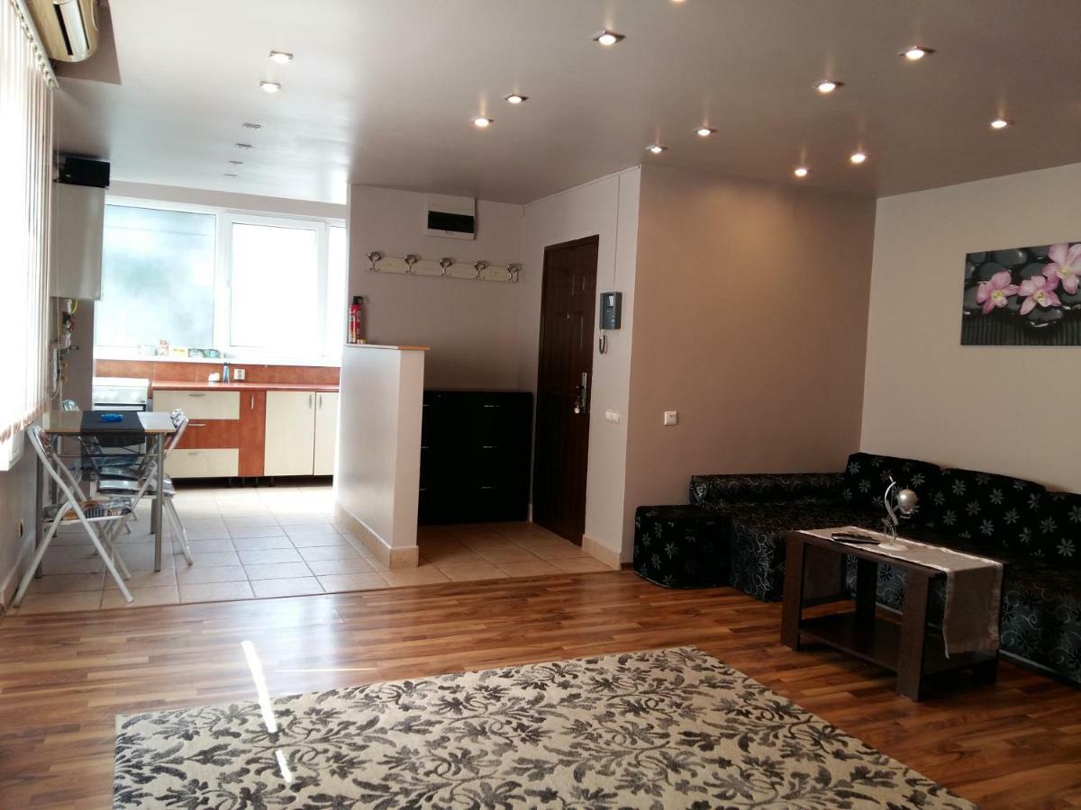 Laurentiu - Etaj.1 Apartment Bucharest