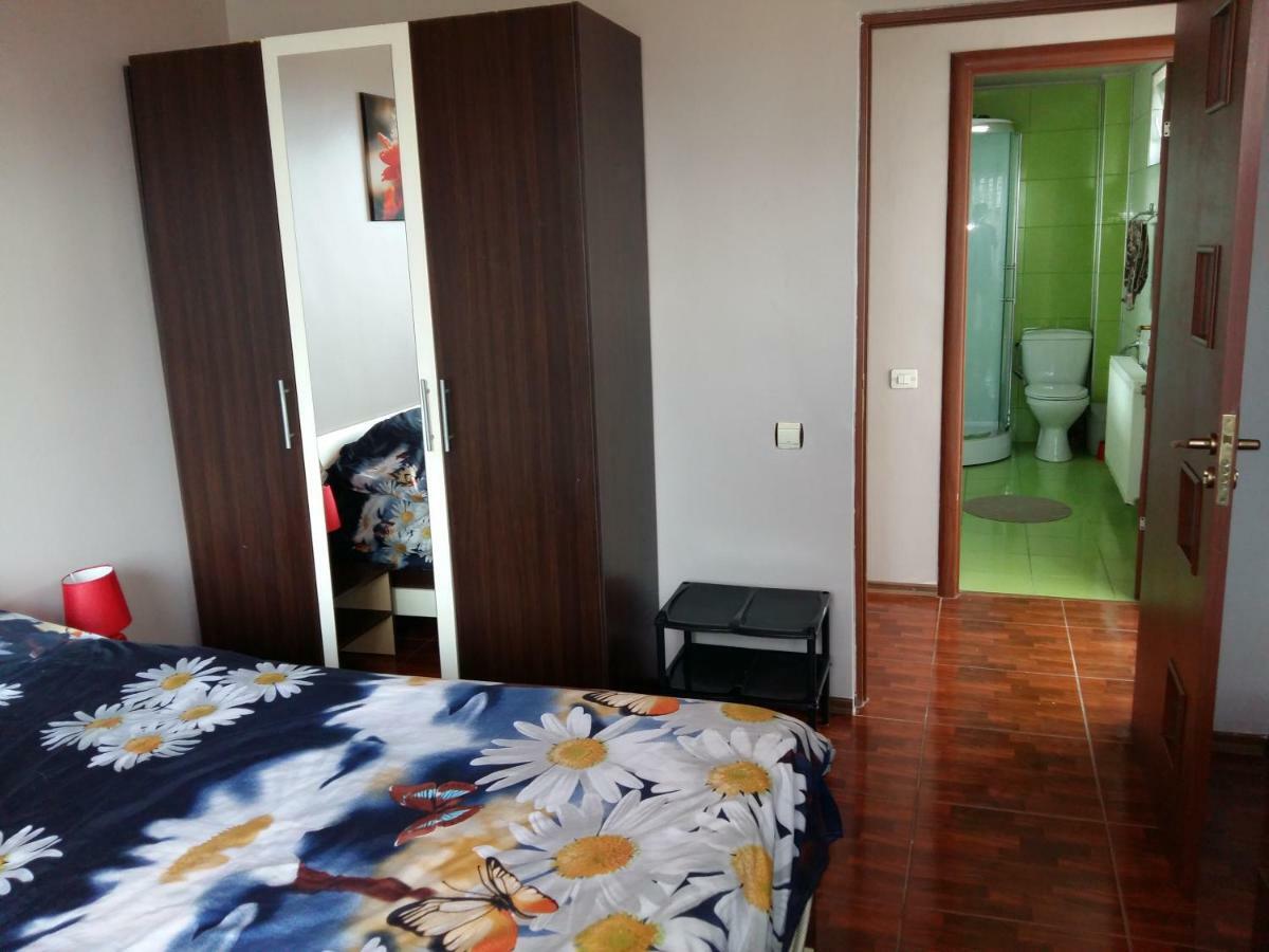 Laurentiu - Etaj.1 * Bucharest