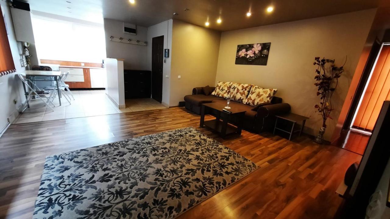 Apartment Laurentiu - Etaj.1 *