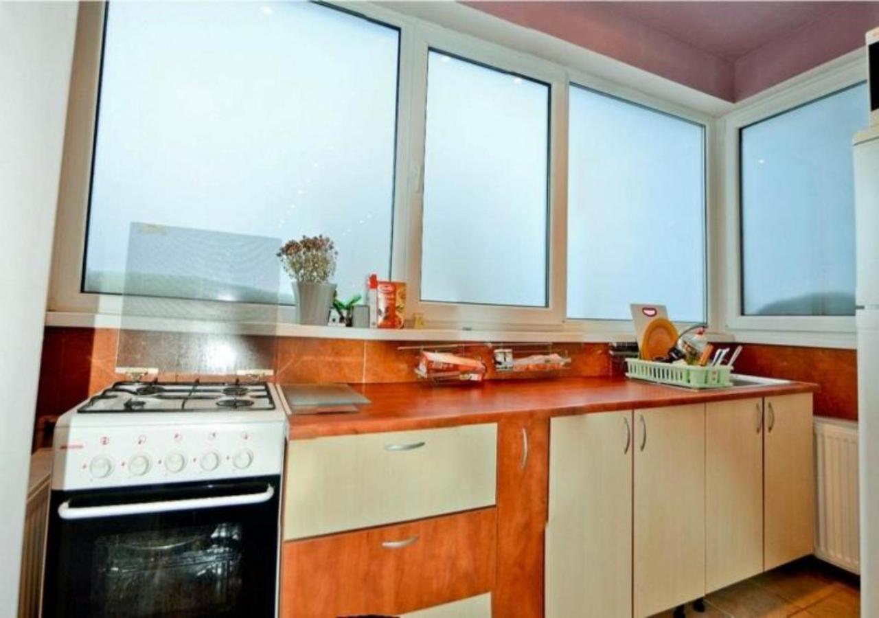 Laurentiu - Etaj.1 Bucharest