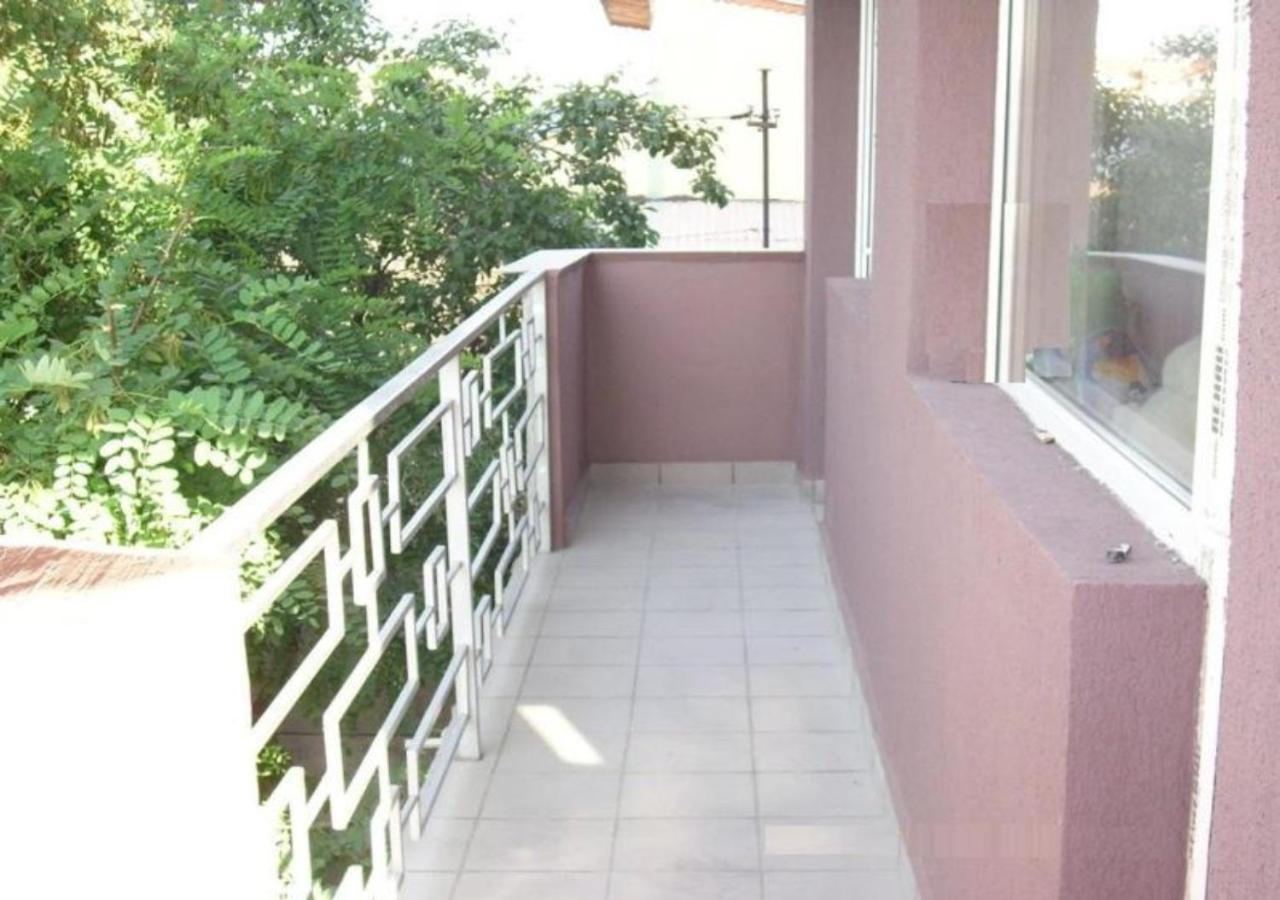 Laurentiu - Etaj.1 * Bucharest